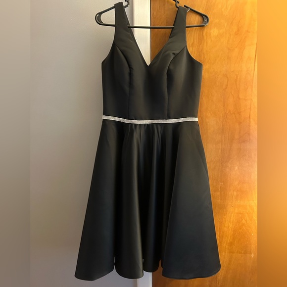 NWT black cocktail dress - Picture 8 of 8